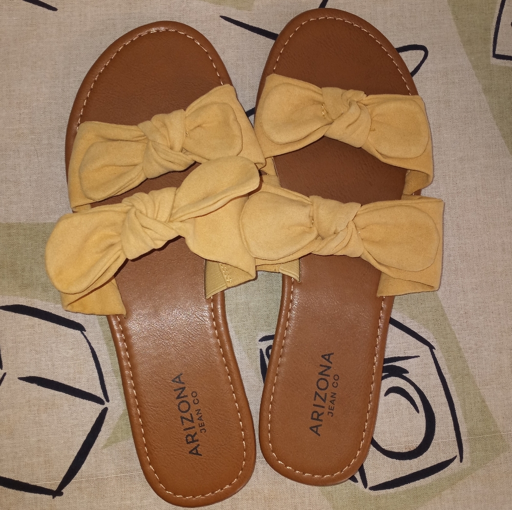 Arizona Jean Co Sandals